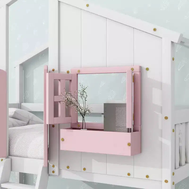Lit superposé cabane double sur lit simple avec toit, fenêtre, jardinière, porte et barrières de sécurité