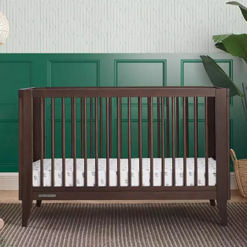Lit bébé convertible 4-en-1 avec conversion en lit de tout-petit – Hauteur de matelas réglable